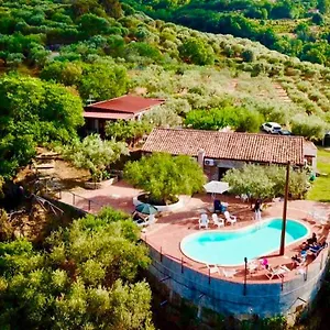 Alessandra Aparthotel Capo dʼOrlando